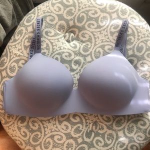 Victoria’s Secret T-shirt Bra